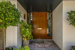 Photo 32- click for photo gallery